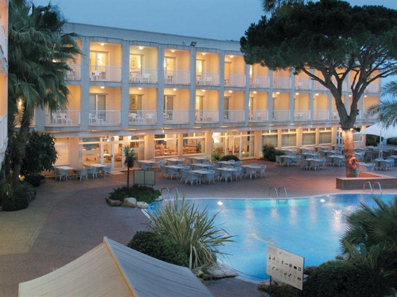 Estival Centurion Playa Hotel กัมบริลส์ ภายนอก รูปภาพ